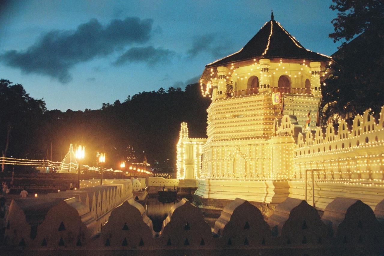 Kan̆Du Kandy Exterior foto